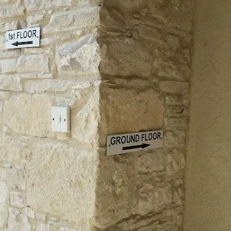 Maria's * Omodos