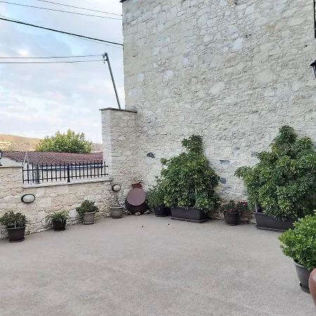 Maria's * Omodos